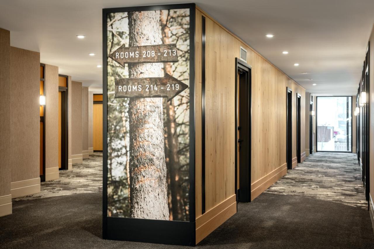 Peaks Hotel And Suites Банф Екстериор снимка